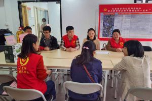 浓浓关爱暖人心，星空(中国)集团党支部慰问困难单亲家庭
